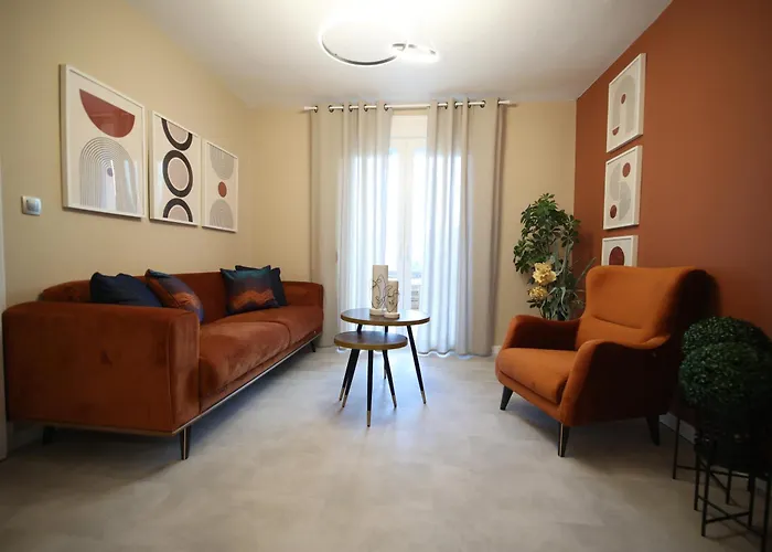 Ε121 Luxury Suites